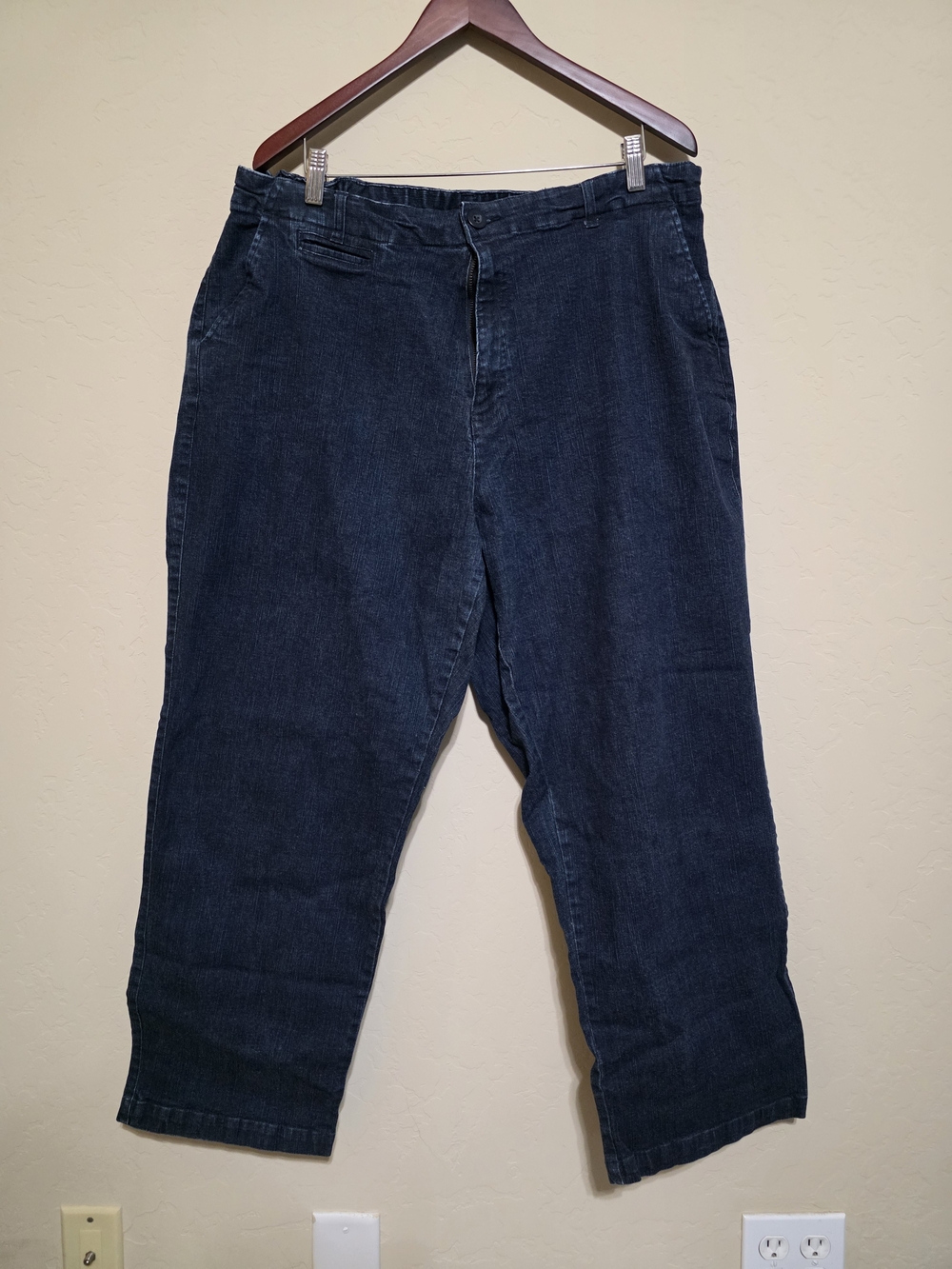 White Stag Dark Blue Cropped Jeans